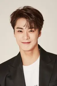 Фото  (Moon Bin)