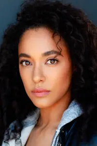 Фото  (Adrienne Thomas)