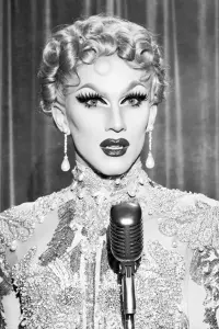 Фото  (Sasha Velour)