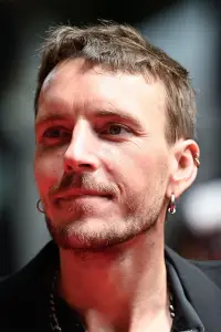 Фото  (Joshua Liam Herderson)