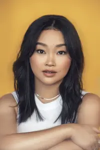 Фото Лана Кондор (Lana Condor)