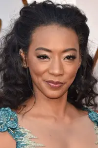 Фото Бетті Габріель (Betty Gabriel)