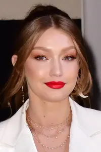 Фото  (Gigi Hadid)