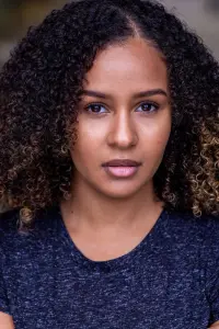 Фото  (Laura Lake Adebisi)
