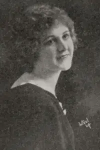 Фото  (Mae Gaston)