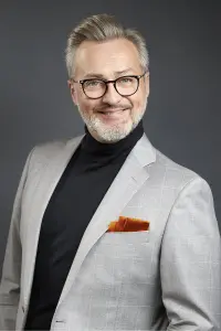 Фото  (Tony Irving)