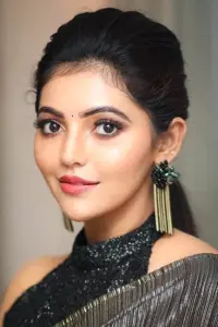 Фото  (Athulya Ravi)