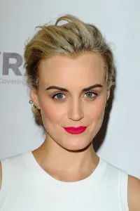 Фото Тейлор Шиллінг (Taylor Schilling)