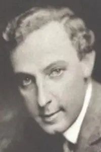 Фото  (Lewis D. Collins)