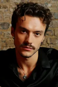 Фото  (Mike Fellows)