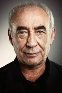 Фото  (Şener Şen)
