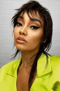 Фото  (Leigh-Anne Pinnock)