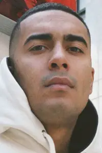 Фото  (Oliver Kesi Chambuso)