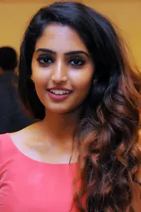 Фото Реба Моніка Джон (Reba Monica John)