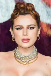 Фото Белла Торн (Bella Thorne)