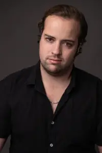 Фото  (Aiden Mckenzie)