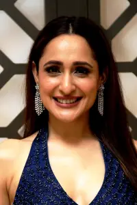 Фото  (Pragya Jaiswal)