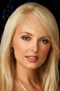Фото  (Shera Bechard)