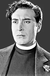 Фото  (Raymond Bloomer)