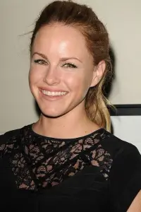 Фото  (Julie Berman)