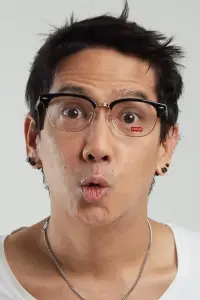 Фото  (Paopon Thephasdin)