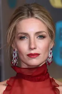Фото Аннабель Уолліс (Annabelle Wallis)