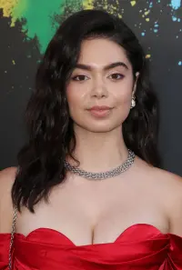 Фото Аулі Кравальо (Auli'i Cravalho)