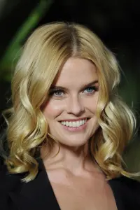 Фото Аліса Єва (Alice Eve)