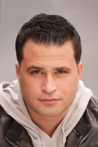 Фото  (Anthony Pertesis)