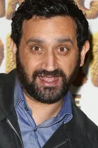 Фото Кирило Хануна (Cyril Hanouna)