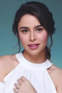 Фото  (Yassi Pressman)