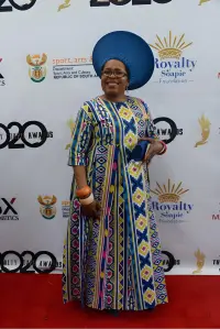 Фото  (Dieketseng Mnisi)