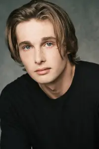 Фото  (Daniel Grogan) #399390