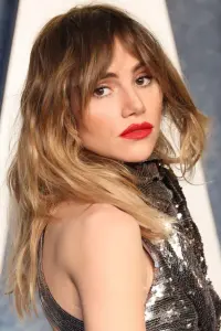 Фото Сьюкі Вотерхаус (Suki Waterhouse)