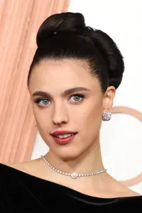 Фото Маргарет Квалі (Margaret Qualley)