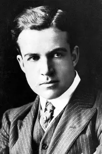 Фото  (Pell Trenton)