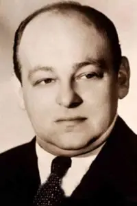 Фото  (Max Bacon)