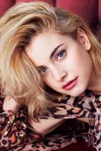 Фото  (Stefanie Martini)