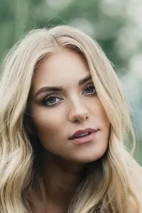 Фото Джессіка Сіпос (Jessica Sipos)