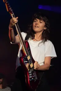 Фото  (Courtney Barnett)