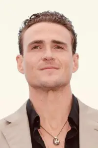 Фото  (Alexander Bertrand)