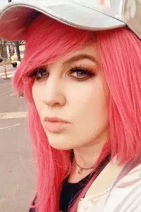 Фото  (Kira Buckland)