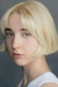 Фото  (Maisie Ayres)