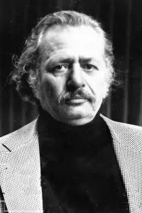 Фото  (Orhan Çağman)