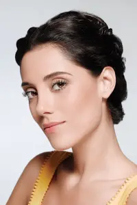 Фото  (Cansu Dere)