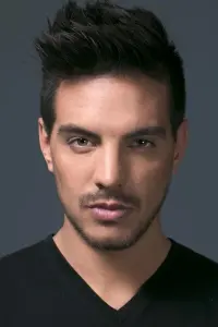 Фото Вадхір Дербез (Vadhir Derbez)