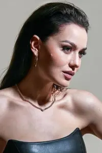 Фото  (Fahriye Evcen)
