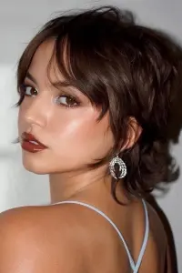 Фото Ізабела Мерсед (Isabela Merced)