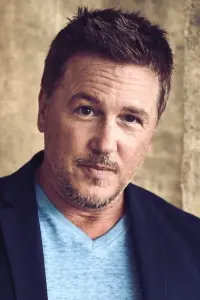 Фото Лохлін Манро (Lochlyn Munro)