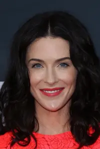 Фото Бріджит Ріган (Bridget Regan)